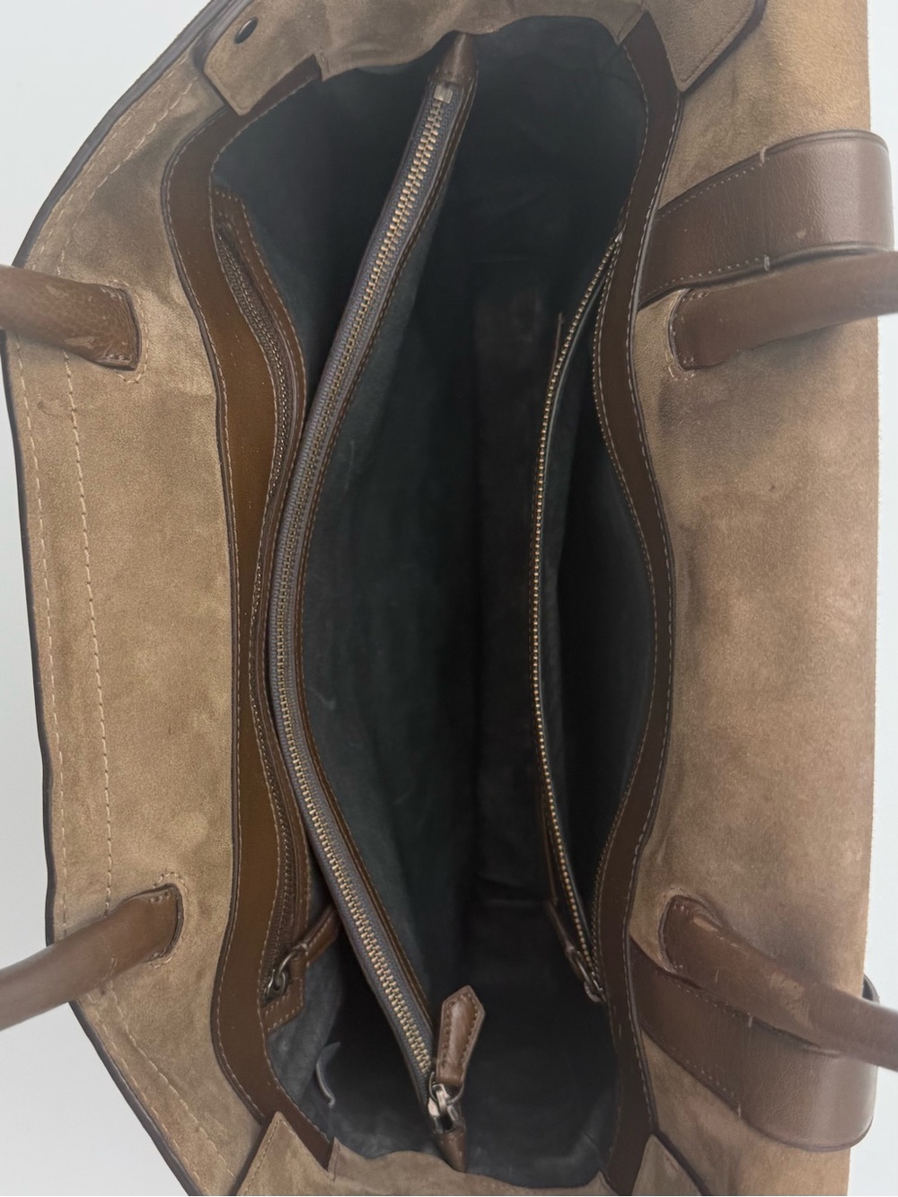 REED KRAKOFF • Belted Shoulder BOXER 38 Bag in Brown Suede (COACH Luxury Brand) - Picture 14 of 16